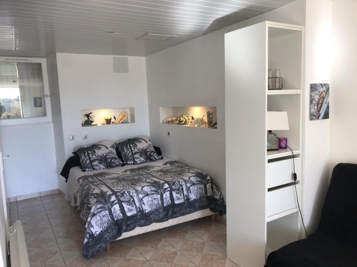 Charmant Studio Meuble Montignac-Charente Экстерьер фото
