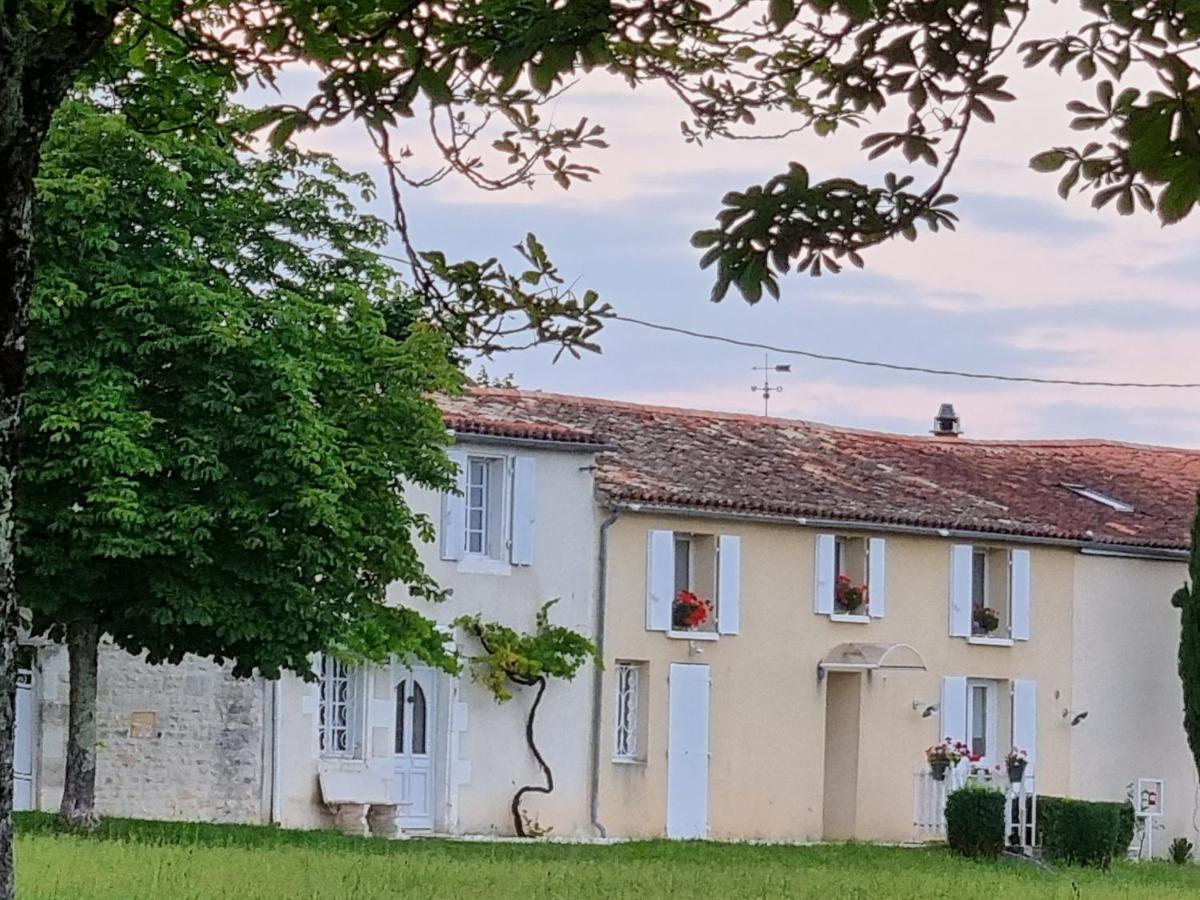 Charmant Studio Meuble Montignac-Charente Экстерьер фото